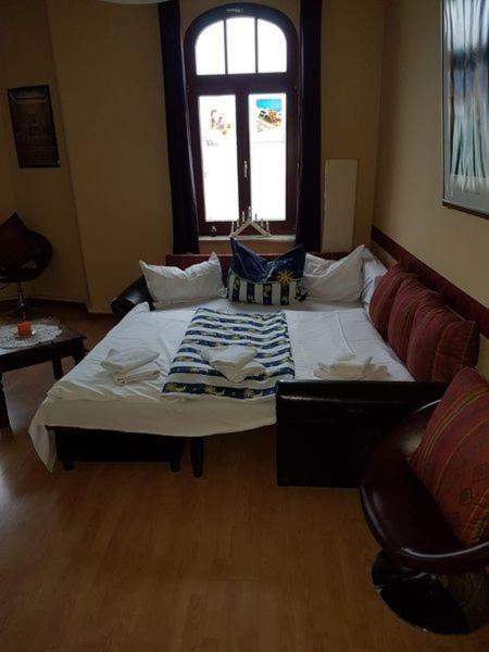 Grosse Ferienwohnung In Dresden-Lobtau Exterior foto